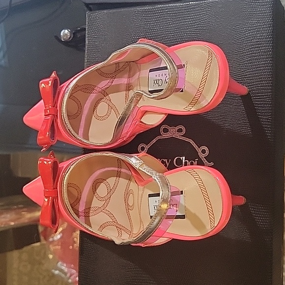 Pumps - Picture 2 of 5